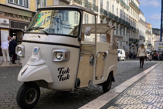 Tuktuk adventure through Lisbon - Key highlights you’ll feel right away