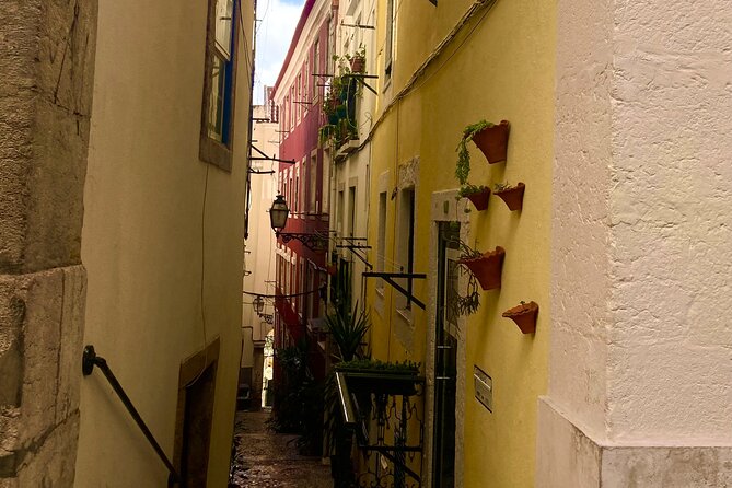 Tuktuk adventure through Lisbon - Lisbon by tuktuk: why this beats the usual “bus then scramble” plan
