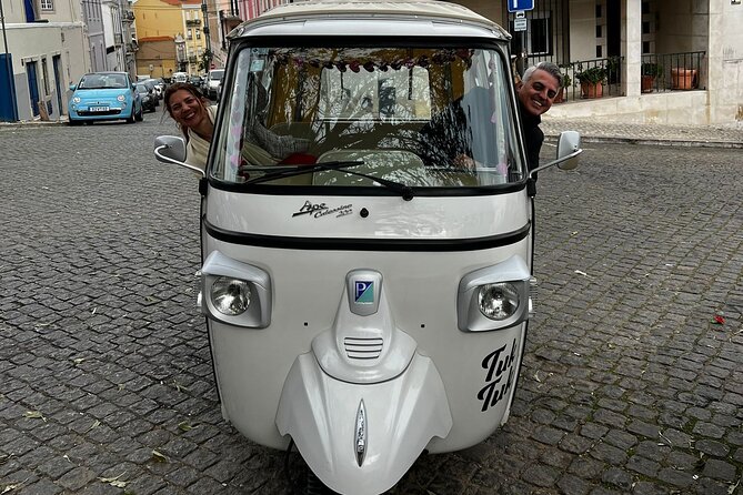 Tuktuk adventure through Lisbon - Duration and when to book for the best payoff