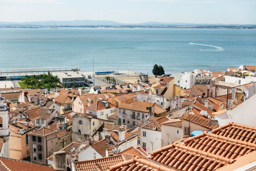 Vadio: Lisbon Old Town Private Tuk Tuk Tour - The tiny-vehicle advantage: narrow streets, steep hills, quick viewpoints