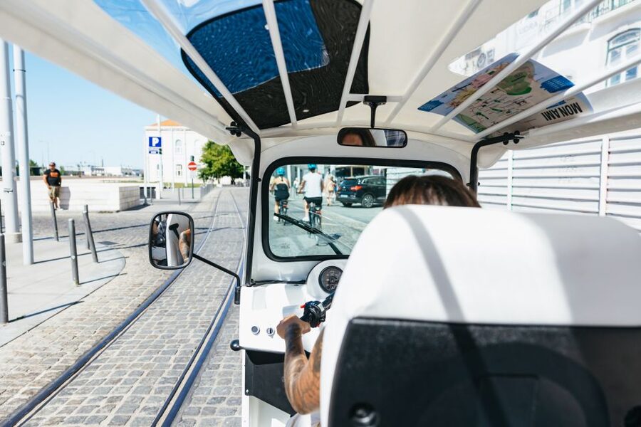 Vadio: Lisbon Old Town Private Tuk Tuk Tour - What the experience feels like with different guides (a pattern, not a fluke)