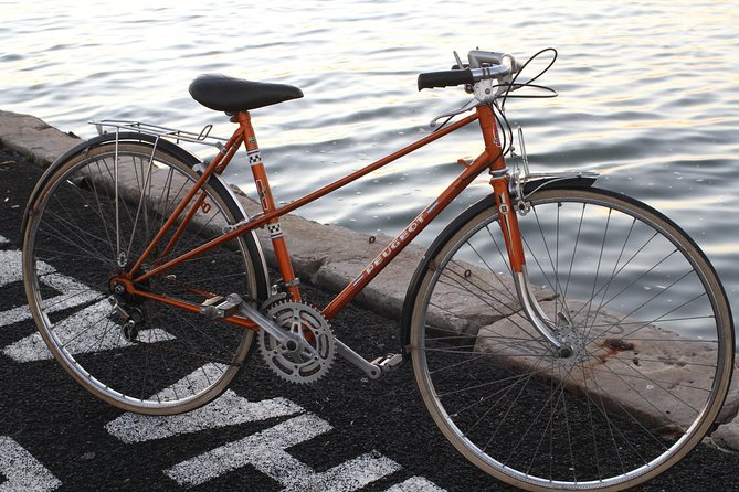 Vintage Bikes Tour - Jerónimos Monastery: Manueline architecture with a church visit
