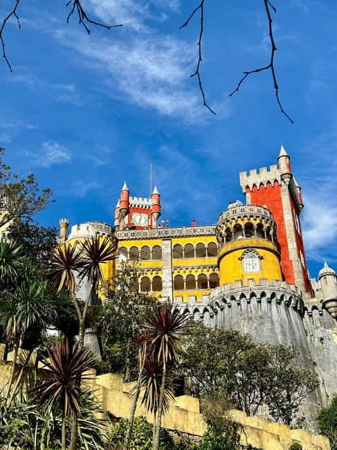 Visit the mystical Sintra, Cabo da Roca and Cascais on a 4x4 - Sintra highlights: the Moorish Castle views and quick stops