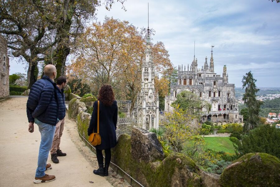 Walking tour:Pena Palace, Moorish Castle,Quinta da Regaleira - Stop 6–7: Vila Sassetti trail (the woods break)