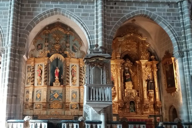 Walled City of Évora’s Highlights & Traditions Tour - Stop 2: Praça do Giraldo and the city’s everyday feel